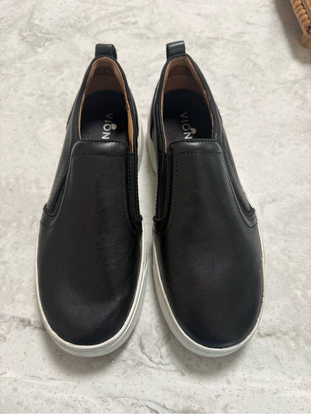 Vionic Kimmie size 7